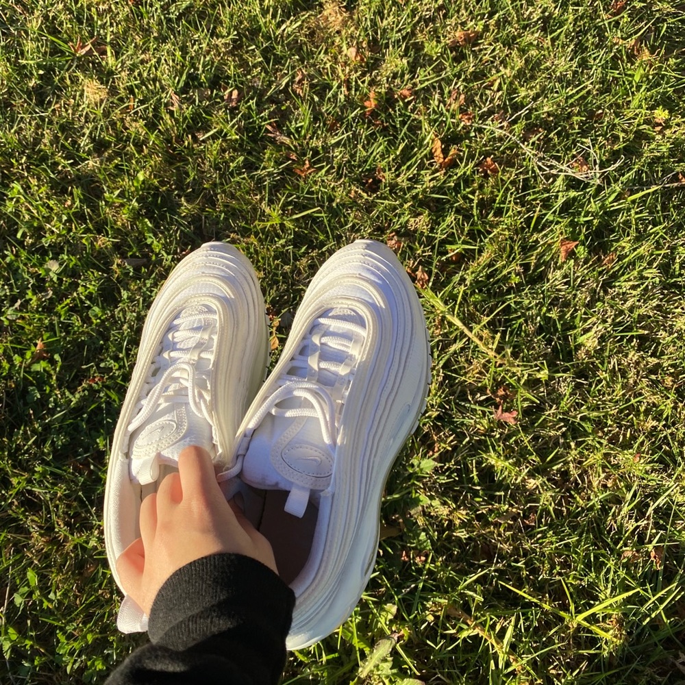 White Nike Air Max ‘97